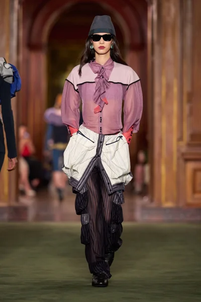 Look 54